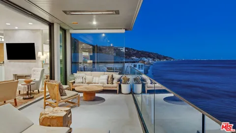 $8,450,000 | 22822 Pacific Coast Highway, Malibu, CA 90265
