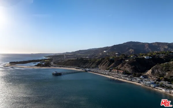 $8,450,000 | 22822 Pacific Coast Highway, Malibu, CA 90265