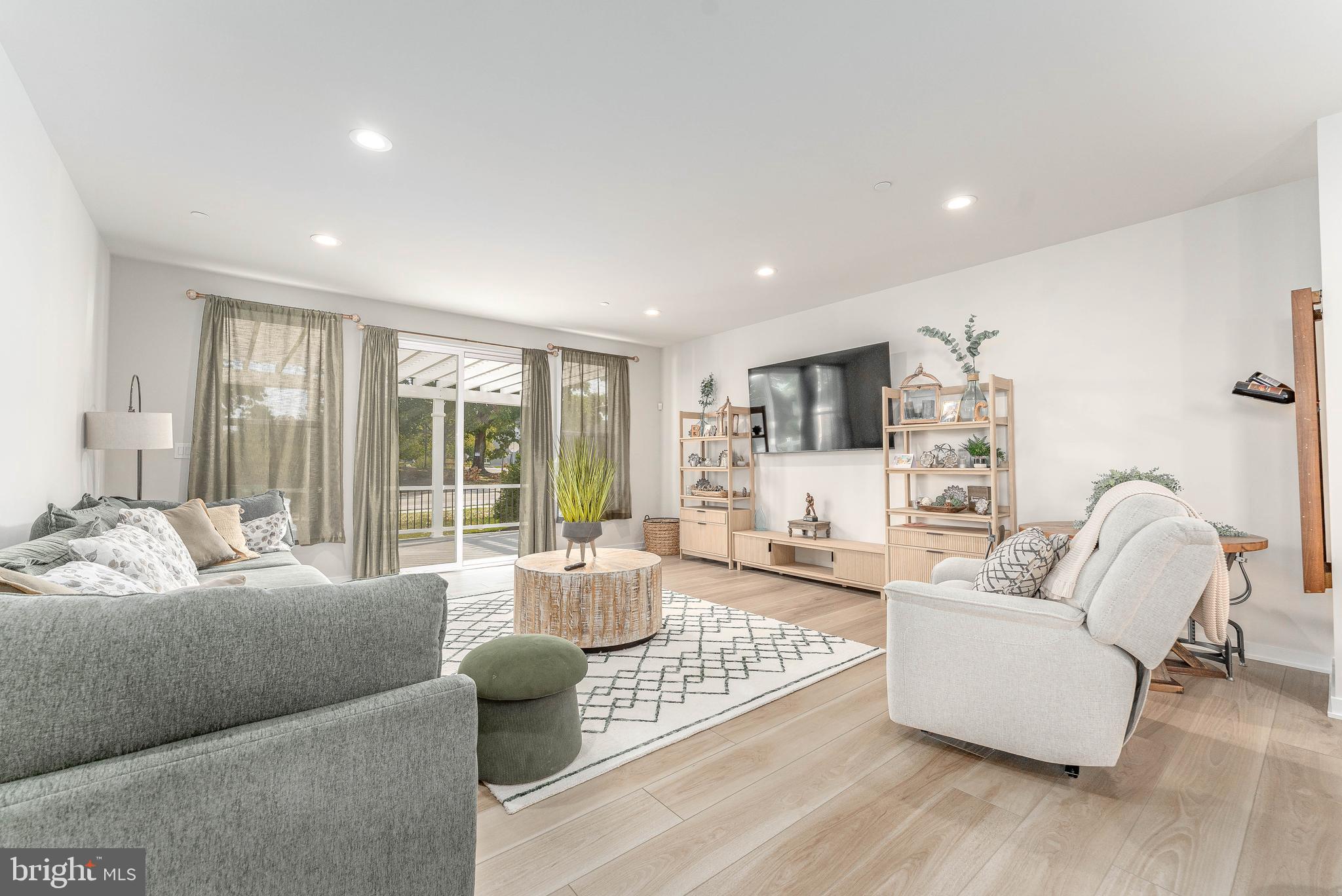 117 Segel Drive Media, PA 19063 - Photo 15 of 45 Living Room