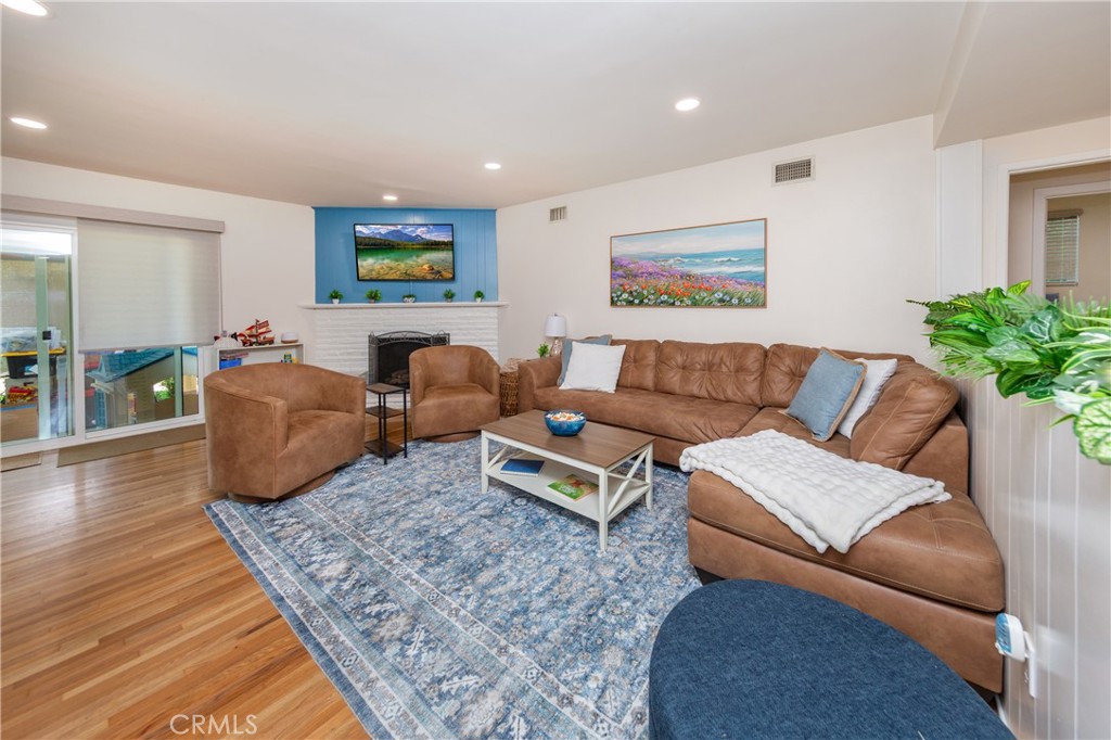 18442 Los Alimos Street Porter Ranch, CA 91326 - Photo 6 of 24