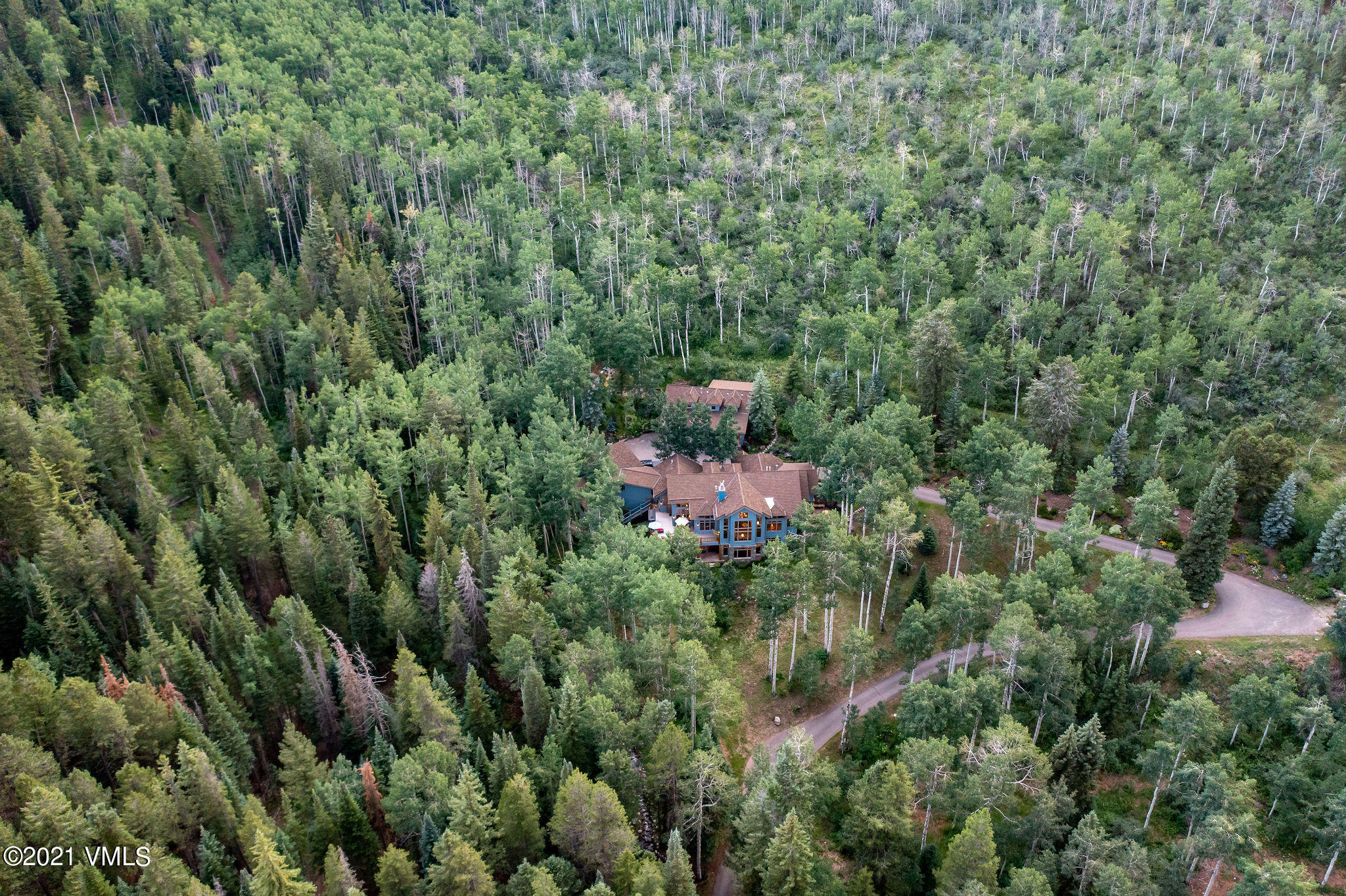 575 Pilgrim Drive Edwards, CO 81632 - Photo 4 of 20 an aerial view of a house with a yard