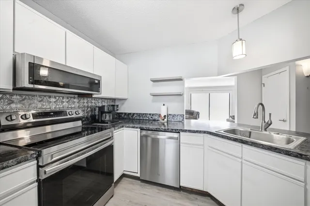 $300,000 | 39 Apple Lane, Unit B, Hollis, NH 03049