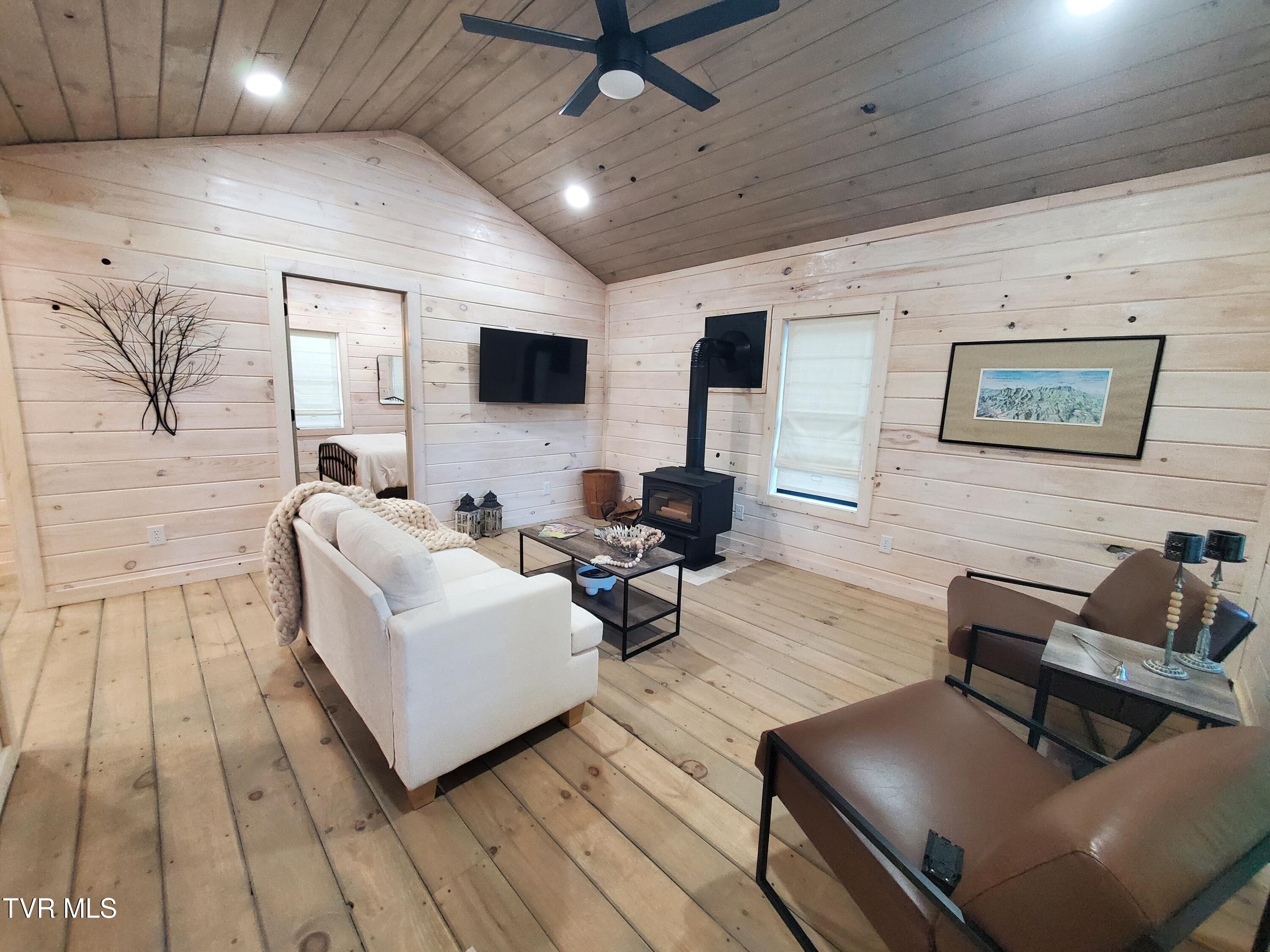 673 Hampton Creek Road Roan Mountain, TN 37687 - Photo 6 of 46 20260603_181528