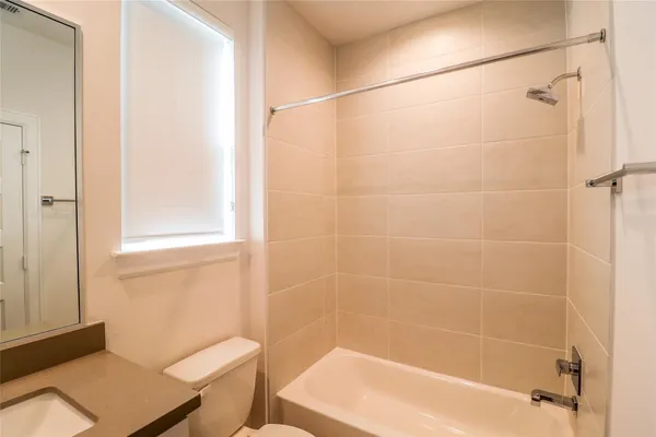 $2,675 | 2745 Clinton Drive, Houston, TX 77020