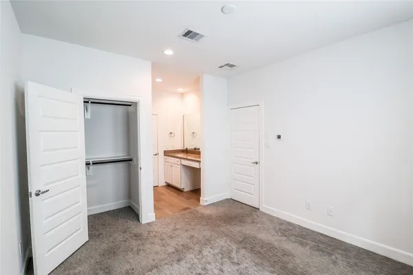 $2,675 | 2745 Clinton Drive, Houston, TX 77020