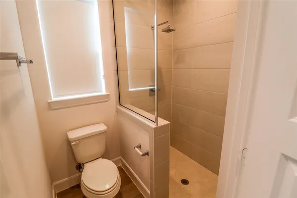 $2,675 | 2745 Clinton Drive, Houston, TX 77020