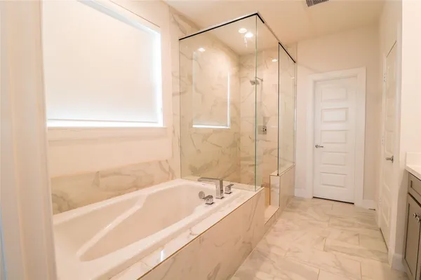 $2,675 | 2745 Clinton Drive, Houston, TX 77020