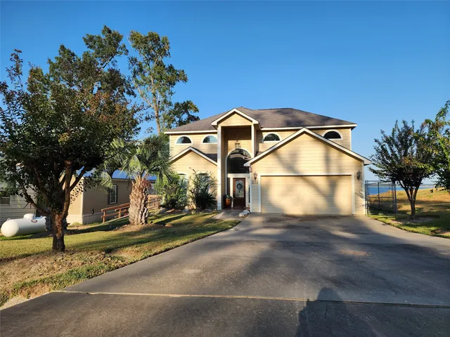 $514,999 | 231 Key Largo Loop, Point Blank, TX 77364