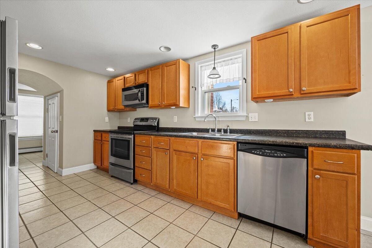 317 Alfred Street, Unit 101 Biddeford, ME 04005 - Photo 10 of 28 08-317 Alfred-8