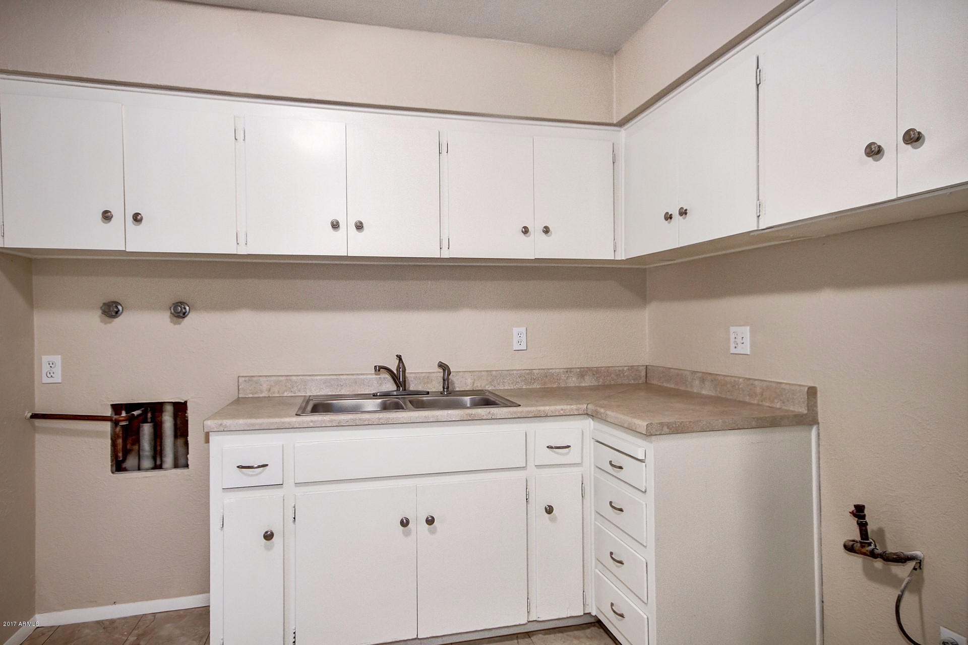 6617 West Osborn Road Phoenix, AZ 85033 - Photo 9 of 22 Osborn (9)