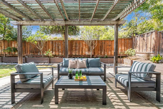 $3,248,000 | 11563 Country Spring Court, Cupertino, CA 95014