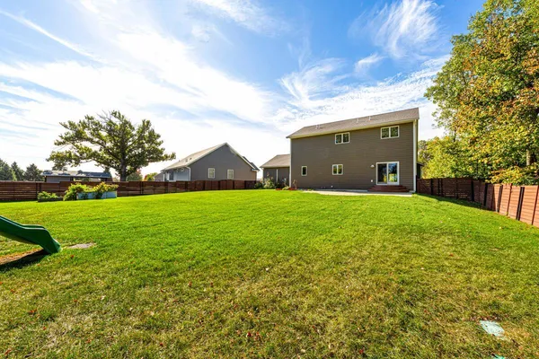 $699,900 | 317 Oak Marsh Drive, Mankato, MN 56001