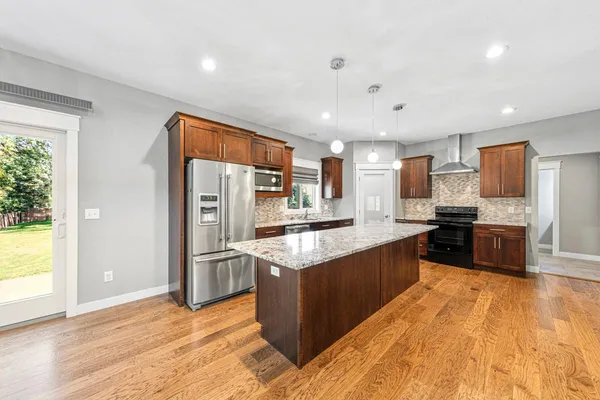 $699,900 | 317 Oak Marsh Drive, Mankato, MN 56001