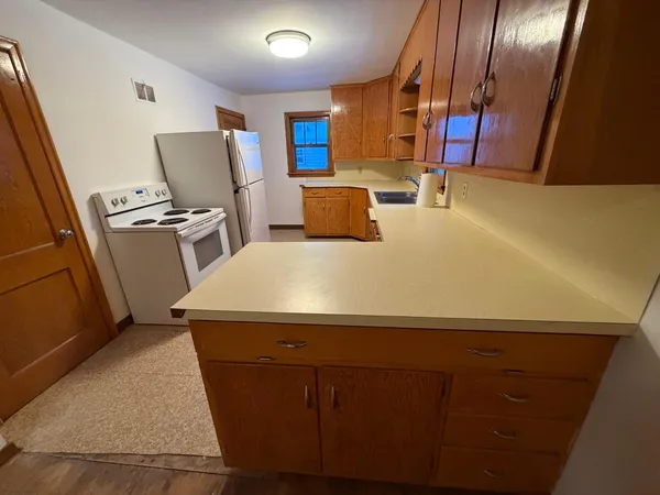 $179,900 | 1420 Frank Hall Drive, Albert Lea, MN 56007