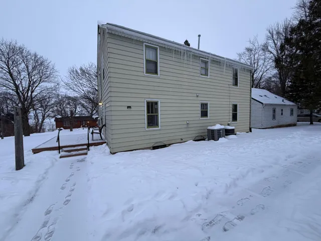$189,900 | 1420 Frank Hall Drive, Albert Lea, MN 56007