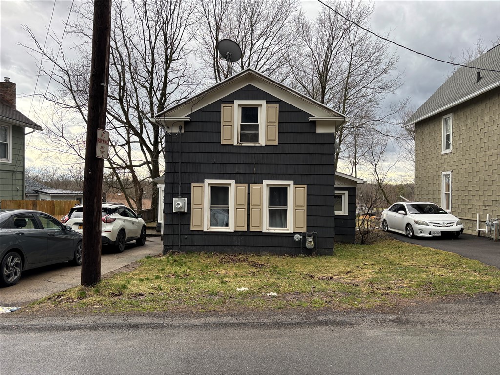15 Layton Street Lyons, NY 14489 - Photo 1 of 12