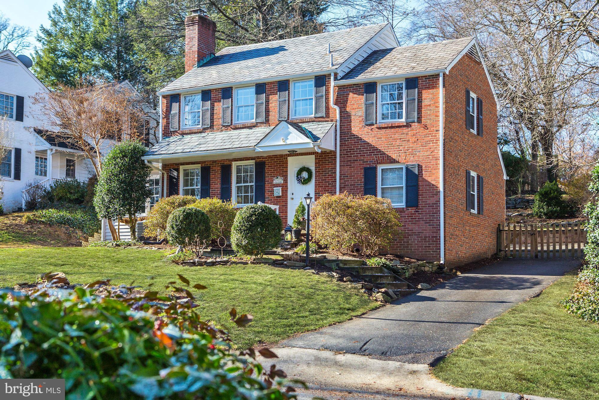 5902 Gloster Road Bethesda, MD 20816 - Photo 2 of 28