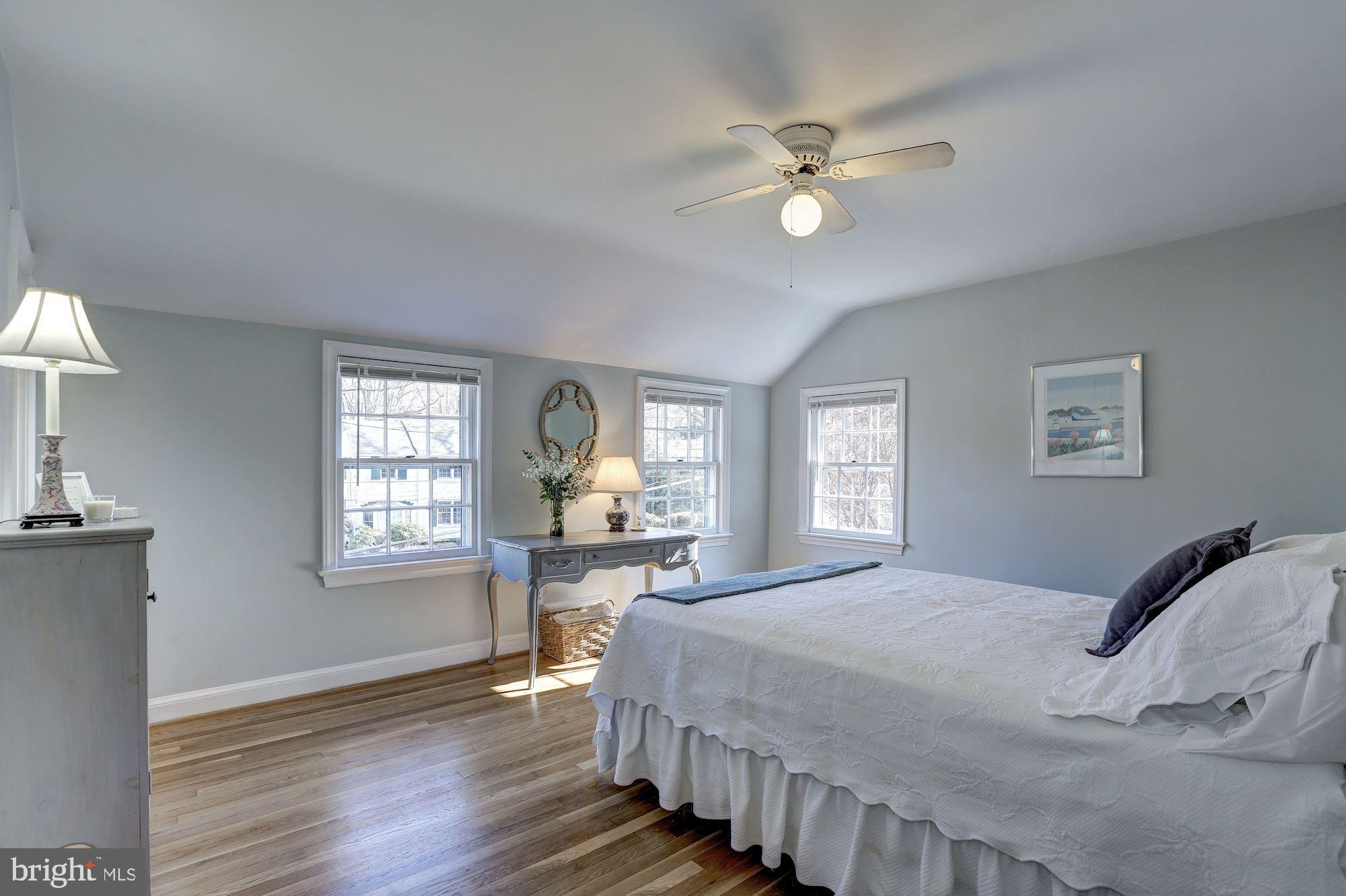 5902 Gloster Road Bethesda, MD 20816 - Photo 16 of 28