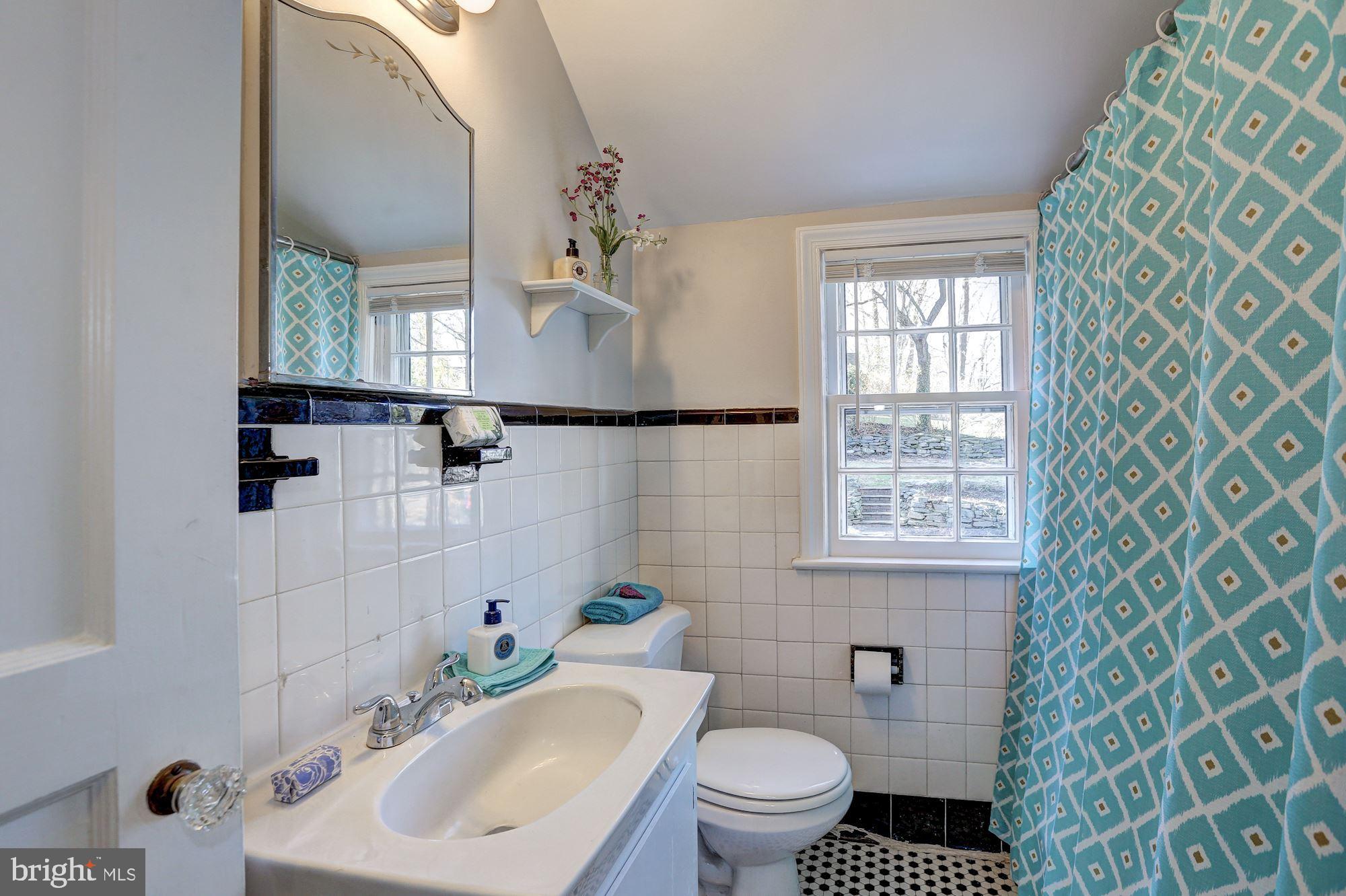 5902 Gloster Road Bethesda, MD 20816 - Photo 22 of 28