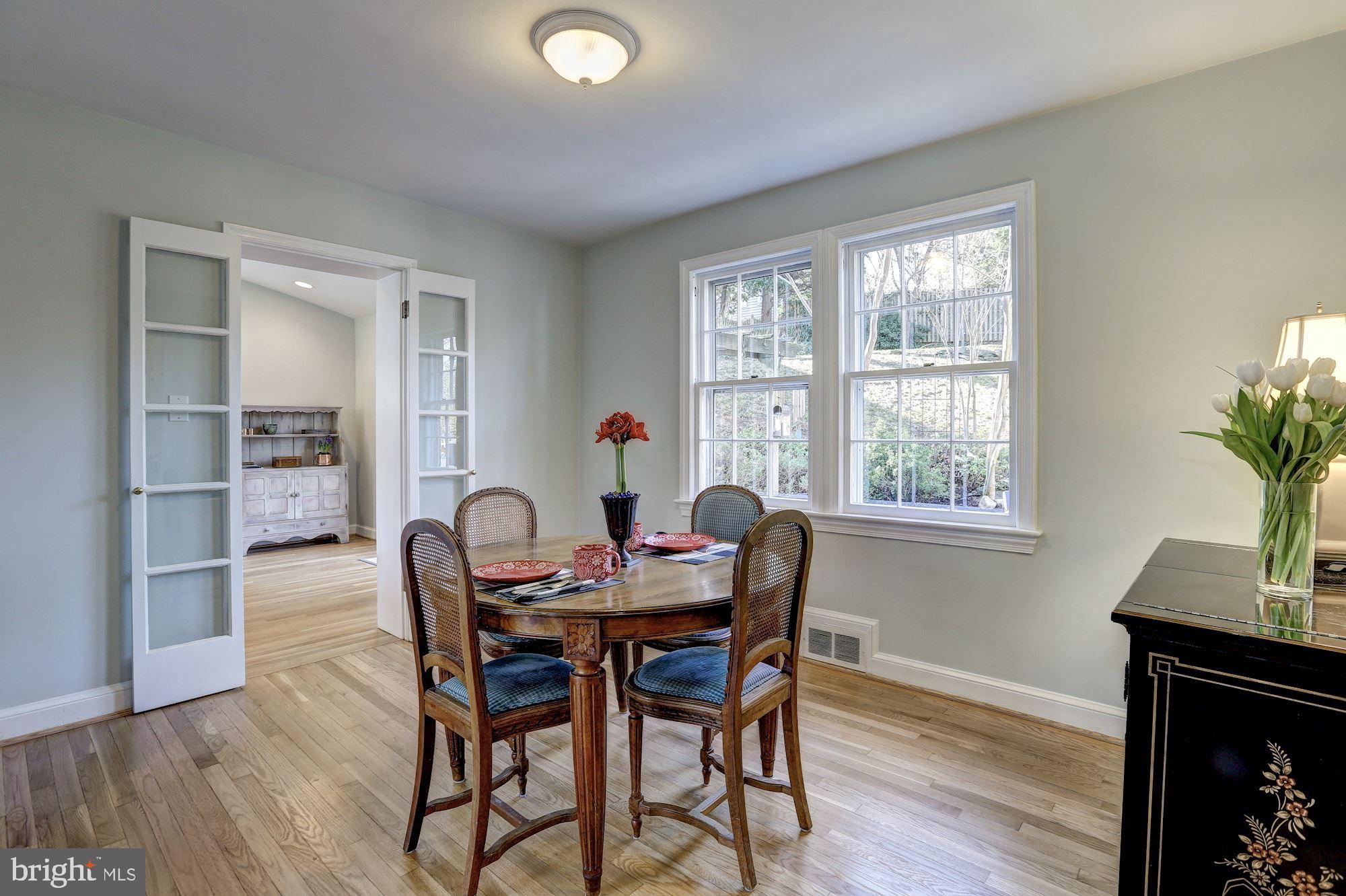 5902 Gloster Road Bethesda, MD 20816 - Photo 9 of 28