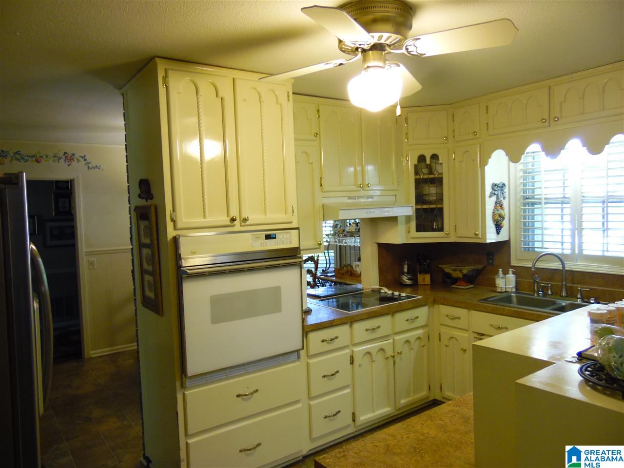977 Pine Hill Road Birmingham, AL 35235 - Photo 15 of 50