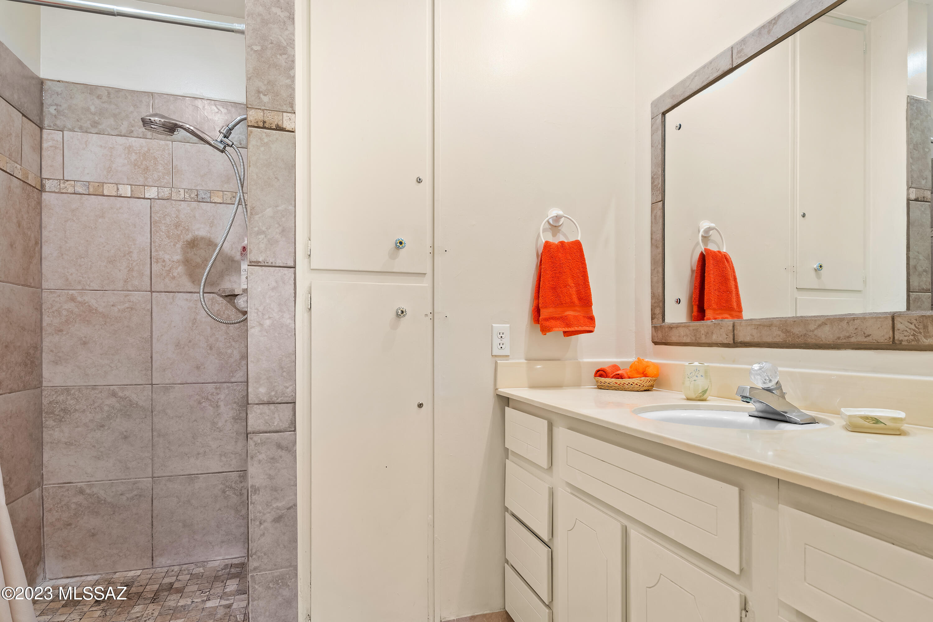 8084 East Shadow Canyon Road Tucson, AZ 85750 - Photo 20 of 34