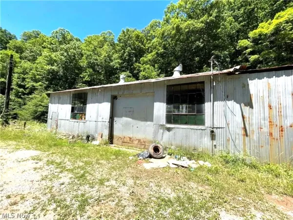 $40,000 | 974 Slate Road, Spencer, WV 25276