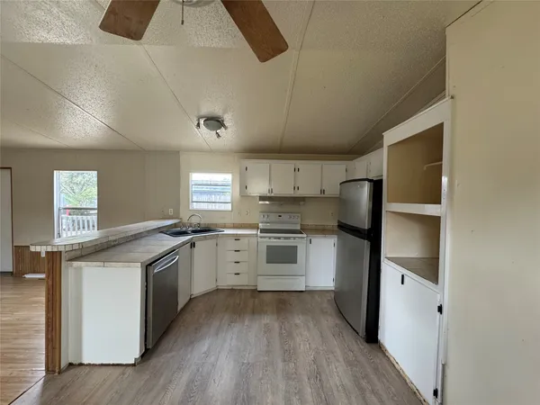 $1,299 | 405 East Park Street, Cedar Park, TX 78613