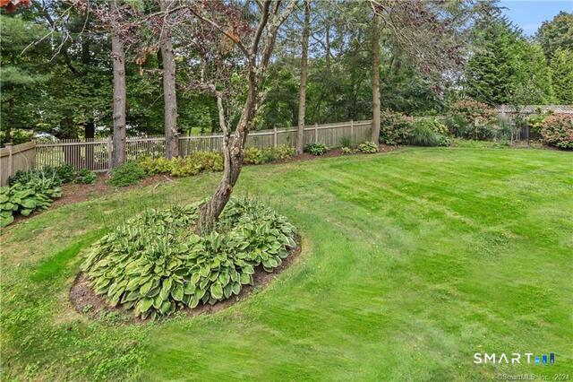 222 Compo Road South Westport, CT 06880 - Photo 33 of 38