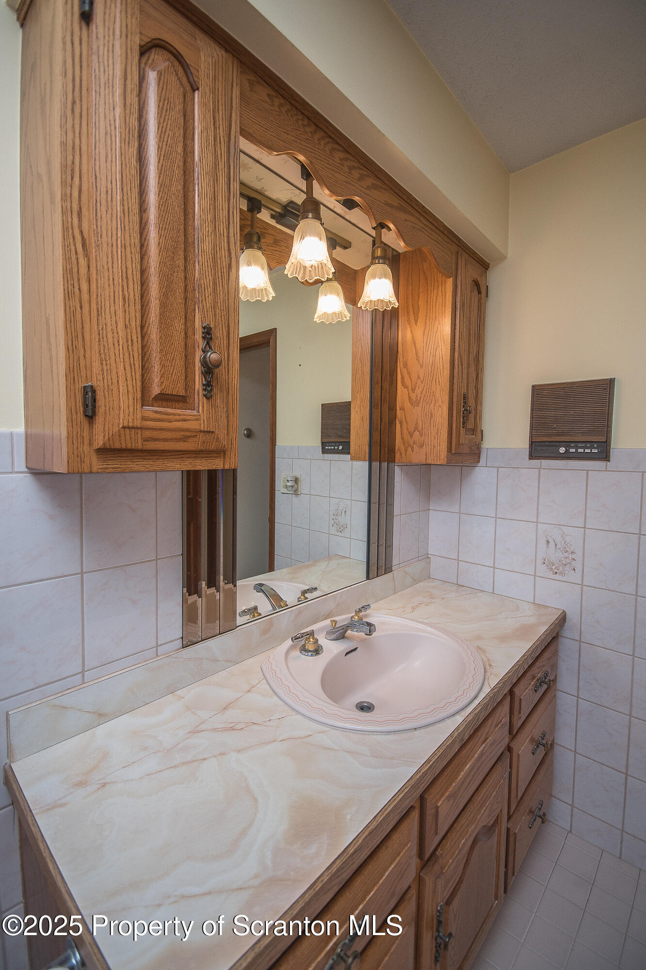 640 Fairview Road Clarks Summit, PA 18411 - Photo 50 of 53 3/4 Bathroom