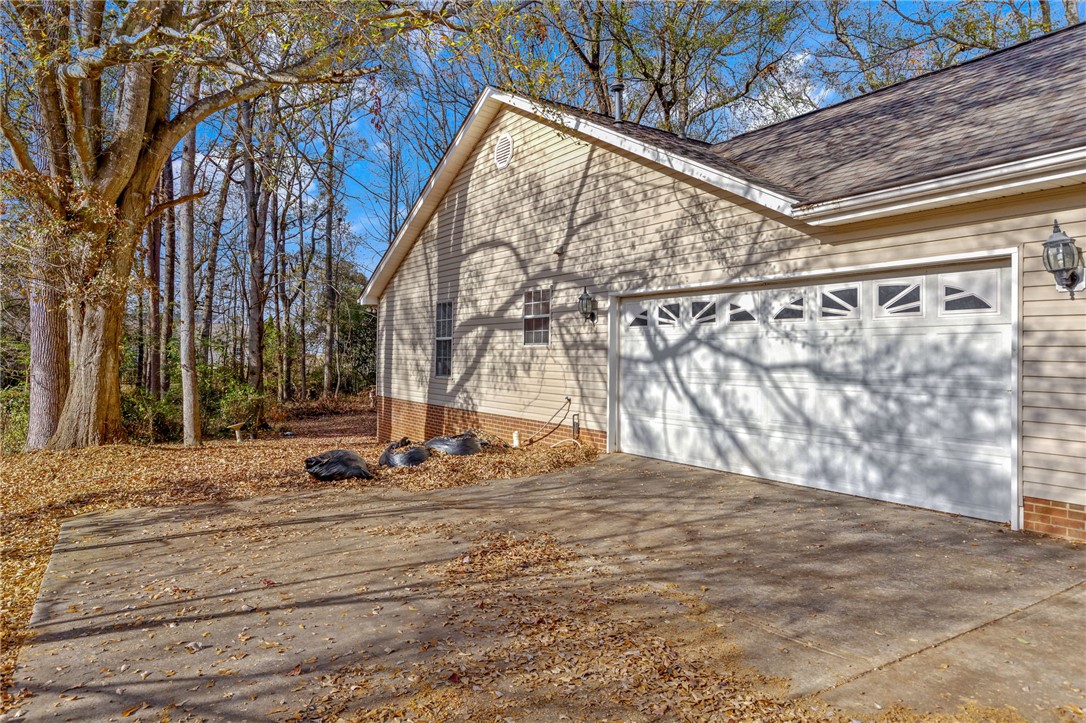 510 Hunters Lane Anderson, SC 29625 - Photo 30 of 36