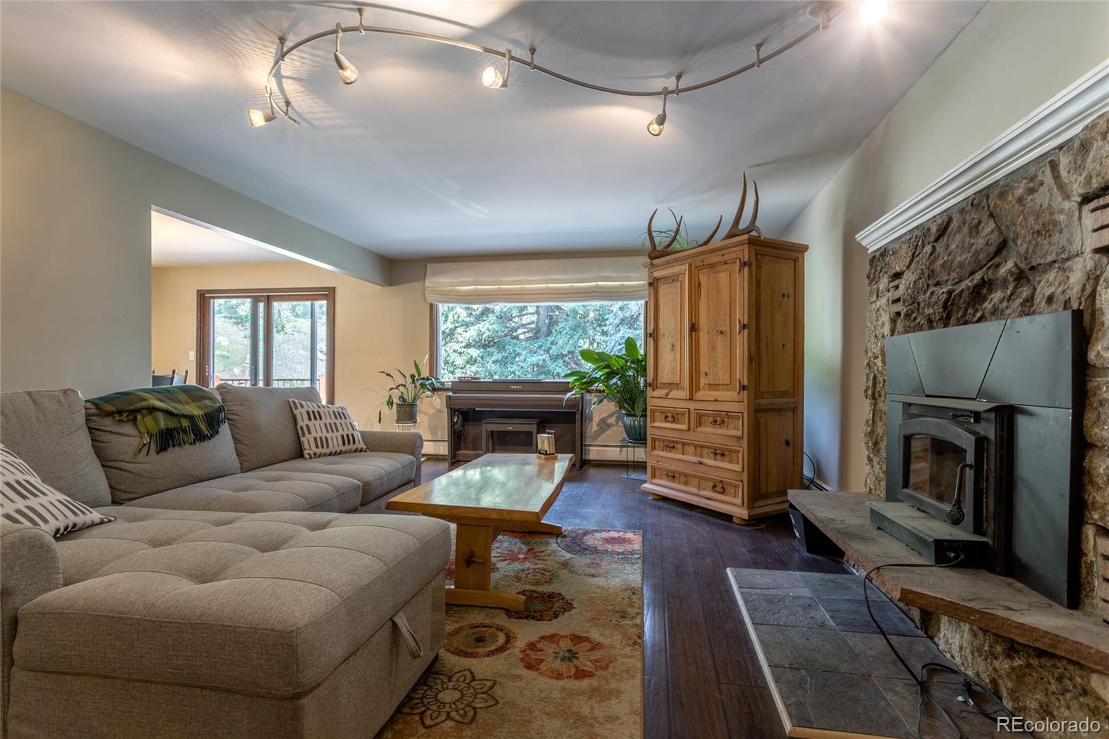 7664 Rossman Gulch Road Morrison, CO 80465 - Photo 7 of 38 Gallery Image 7