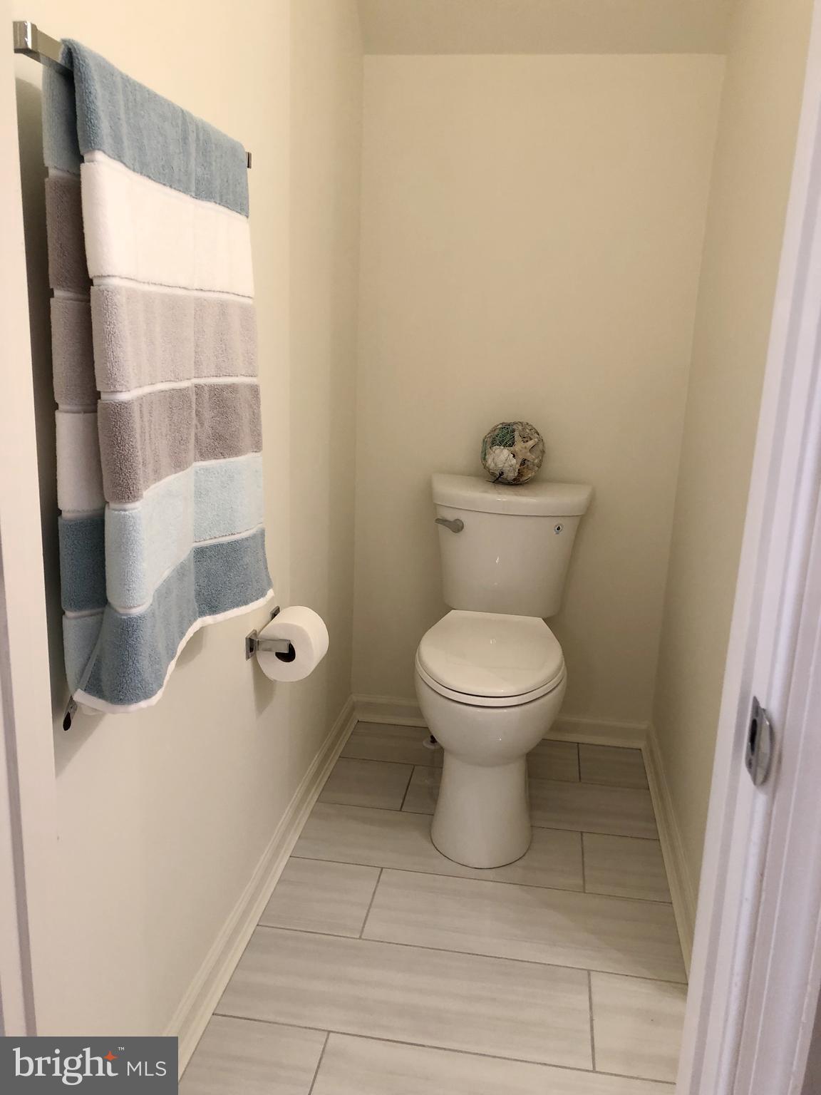 12 Case Street Gaithersburg, MD 20878 - Photo 14 of 18 Bath