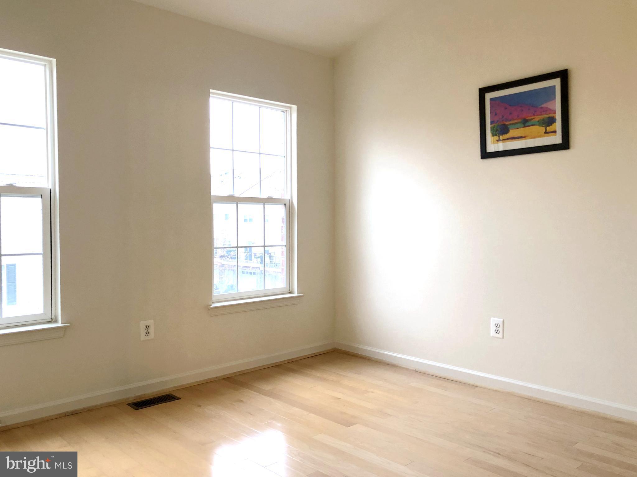 12 Case Street Gaithersburg, MD 20878 - Photo 7 of 18 Guest Bedroom 1
