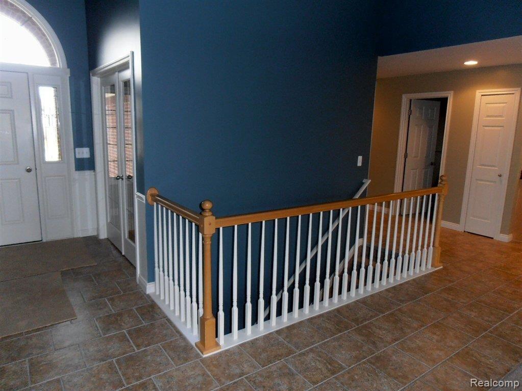 21391 Raintree Drive Macomb, MI 48044 - Photo 8 of 13 P1010939.jpg