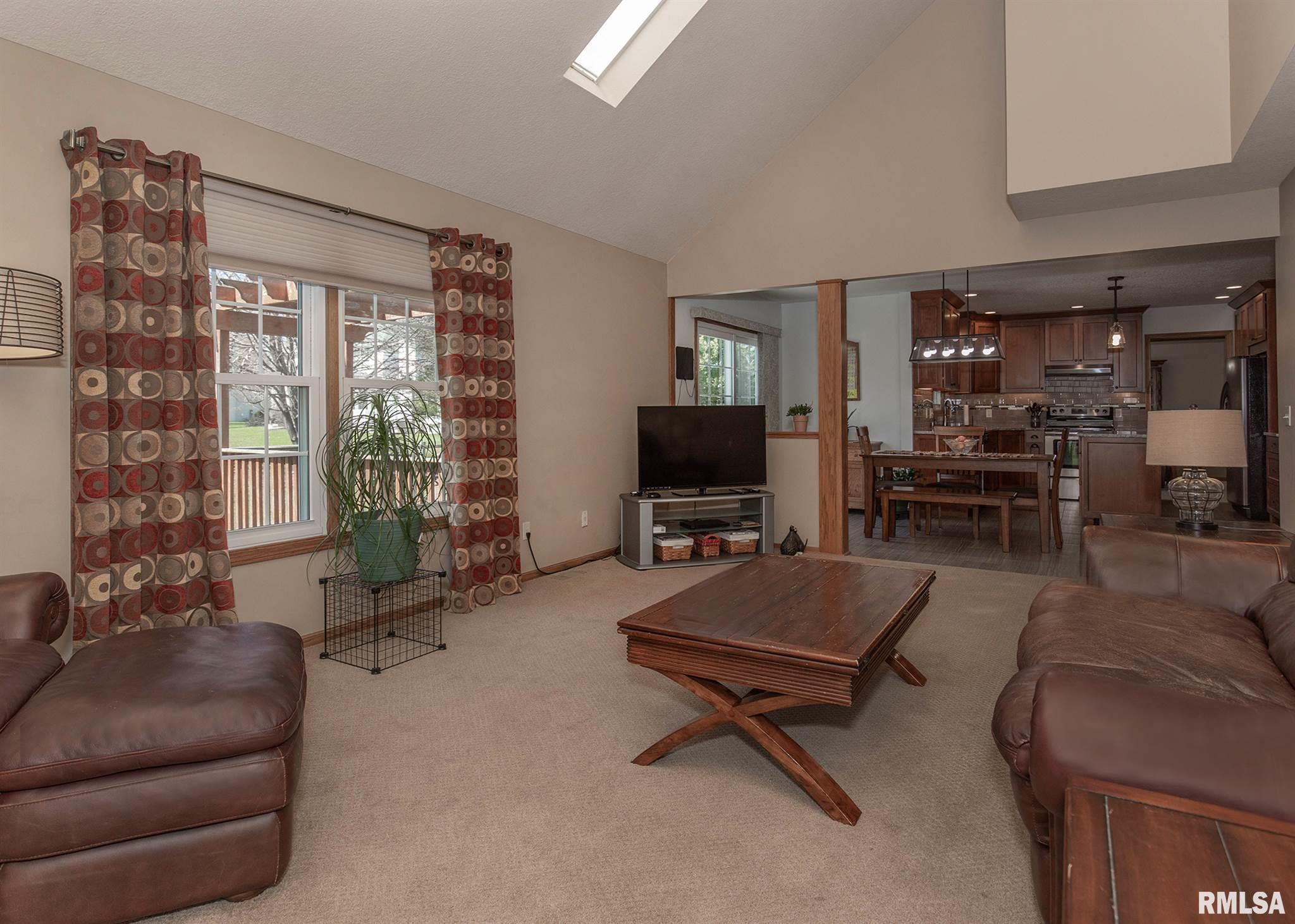 5036 Heatherstone Road Bettendorf, IA 52722 - Photo 6 of 35 Gallery Image 6