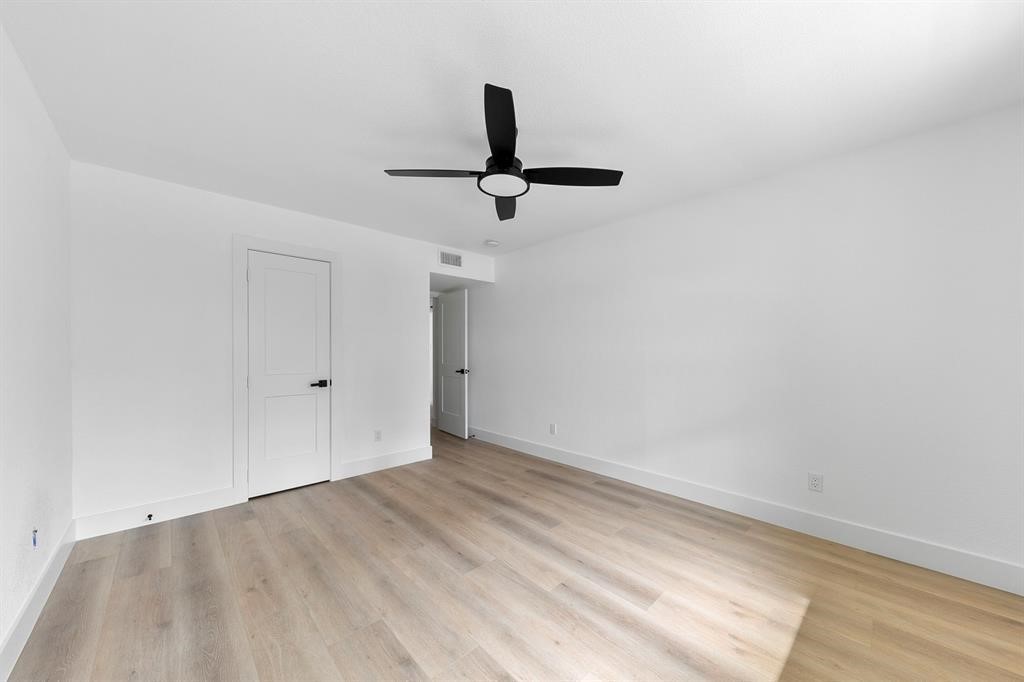 1514 Wirt Road, Unit 4 Houston, TX 77055 - Photo 18 of 20 a view of a room with a sink and a window