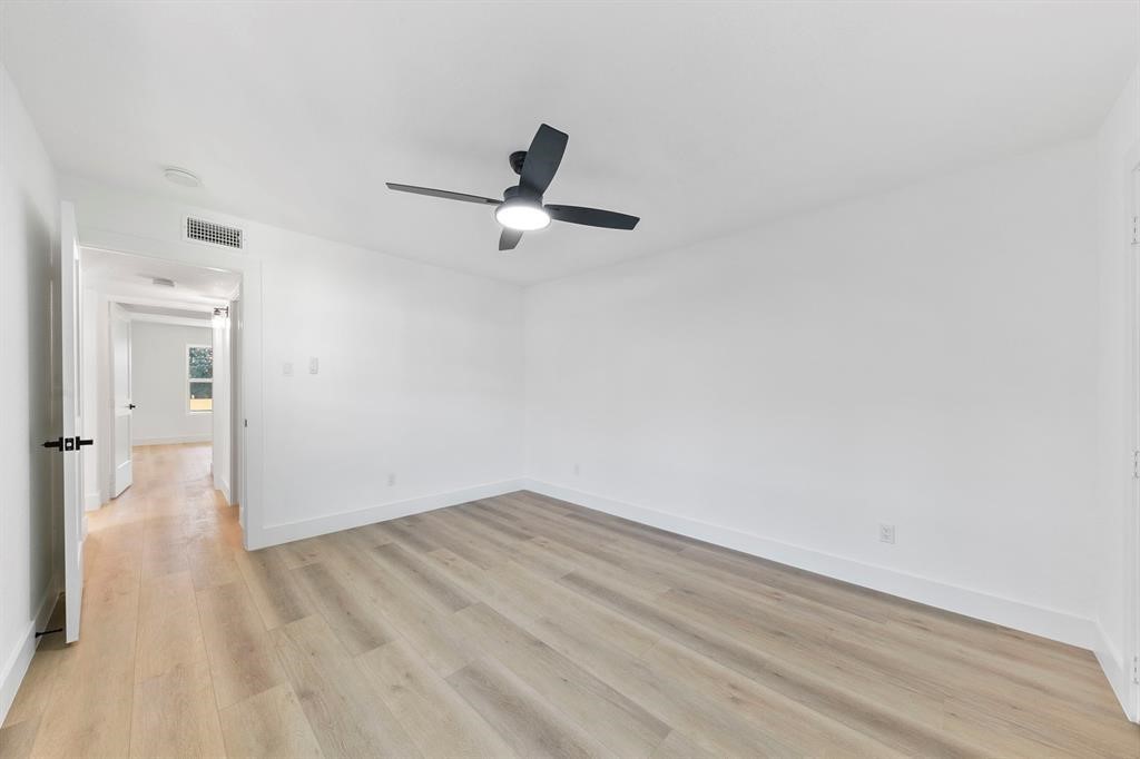 1514 Wirt Road, Unit 4 Houston, TX 77055 - Photo 4 of 20 wooden floor in an empty room