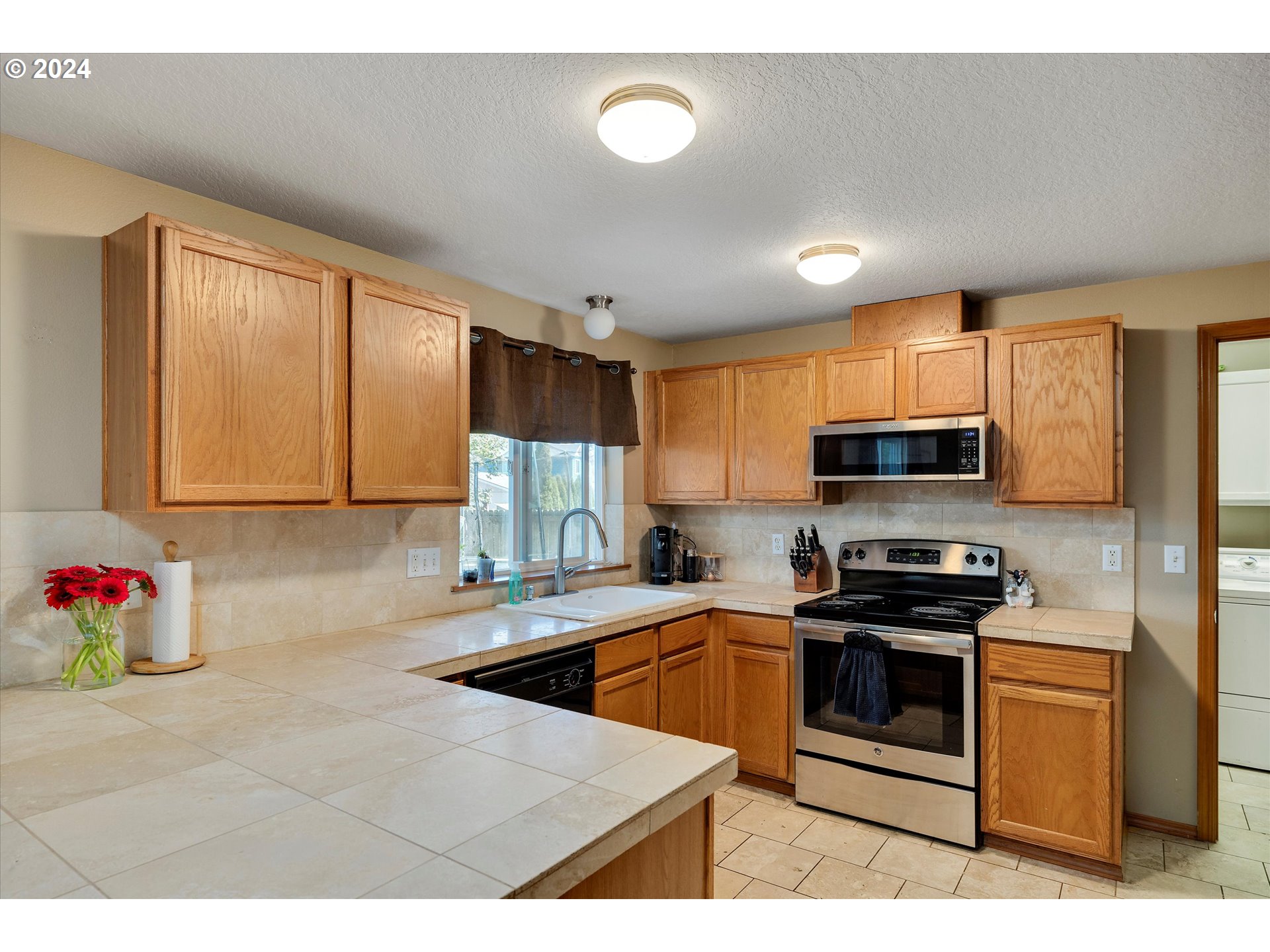 194 Southeast Twp Road Canby, OR 97013 - Photo 13 of 31 Kitchen
