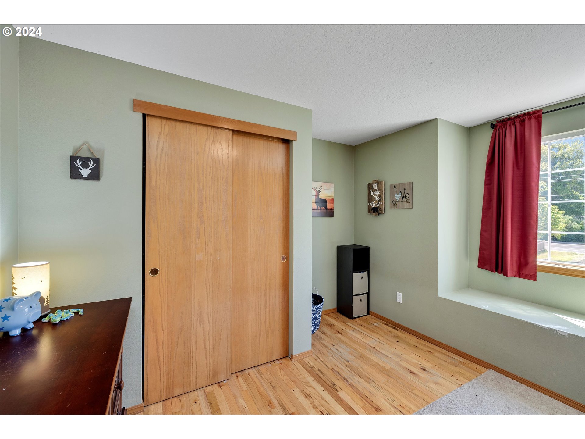 194 Southeast Twp Road Canby, OR 97013 - Photo 24 of 31 Bedroom