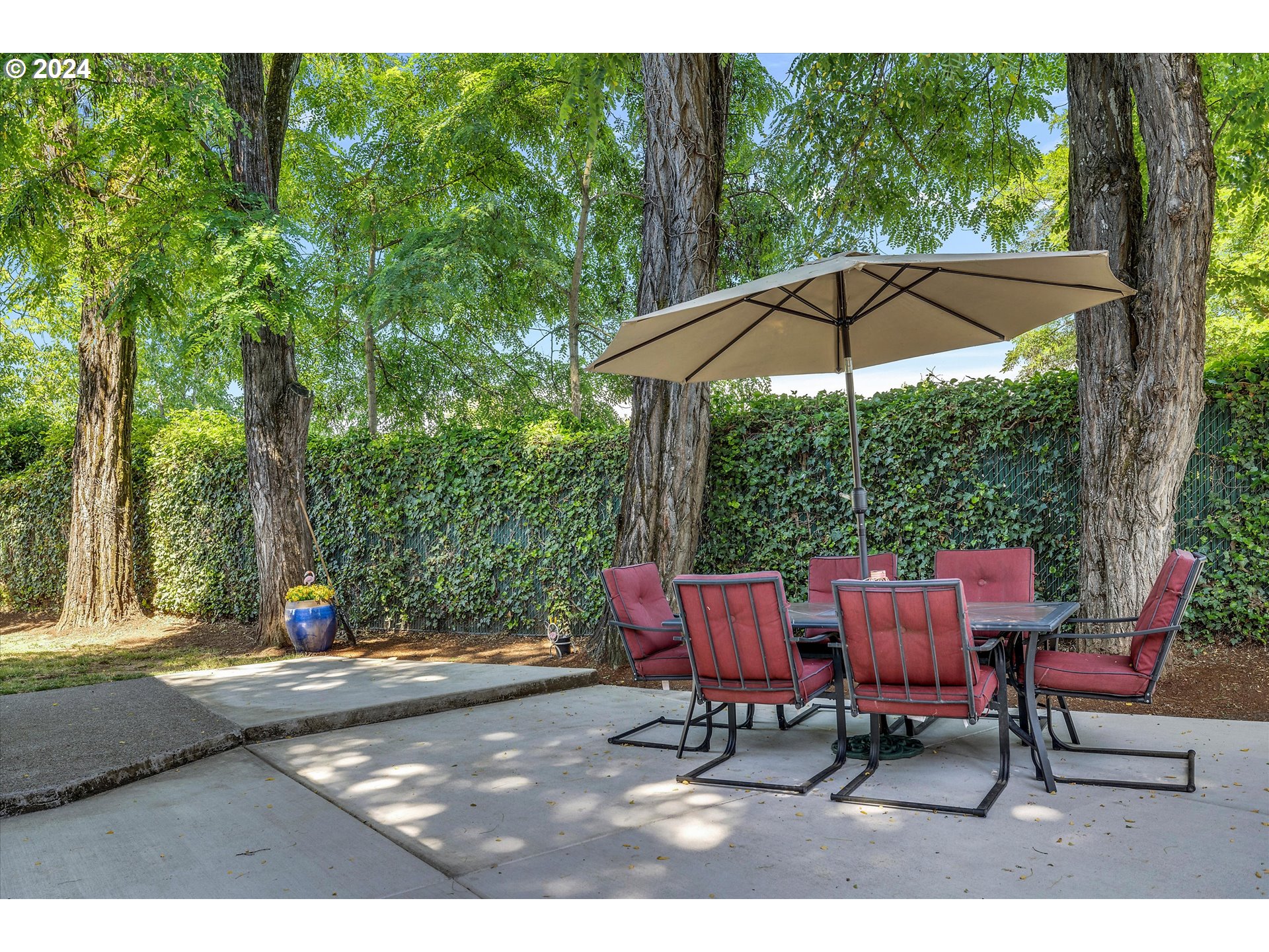 194 Southeast Twp Road Canby, OR 97013 - Photo 28 of 31 Patio