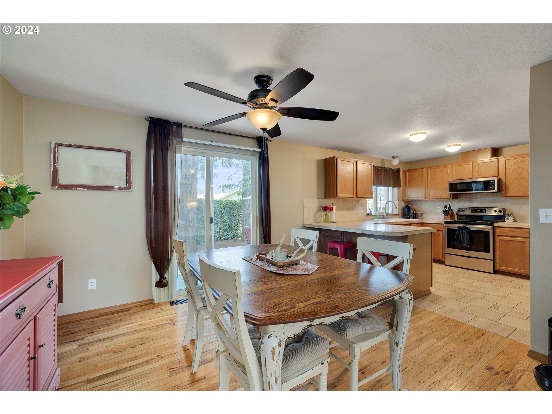 194 Southeast Twp Road Canby, OR 97013 - Photo 9 of 31 Dining Room
