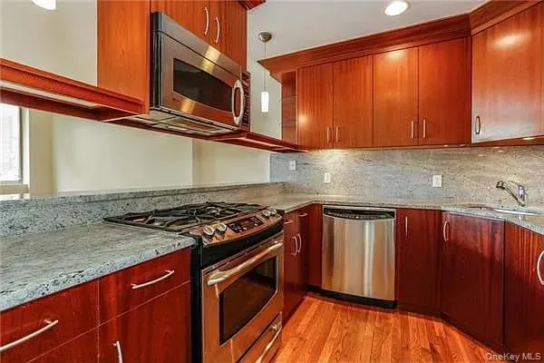 $4,100 | 556 State Street | Boerum Hill