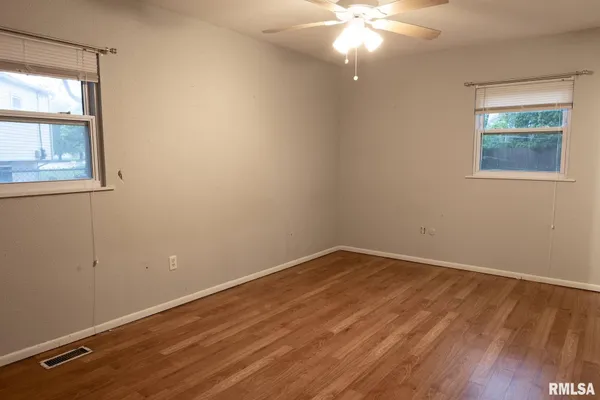 $219,000 | 60 North Oxford Road, Springfield, IL 62702