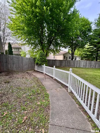 $219,000 | 60 North Oxford Road, Springfield, IL 62702
