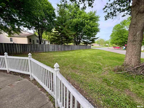 $219,000 | 60 North Oxford Road, Springfield, IL 62702