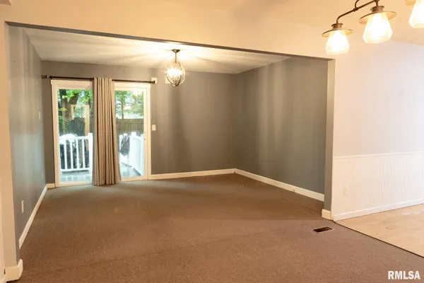 $219,000 | 60 North Oxford Road, Springfield, IL 62702
