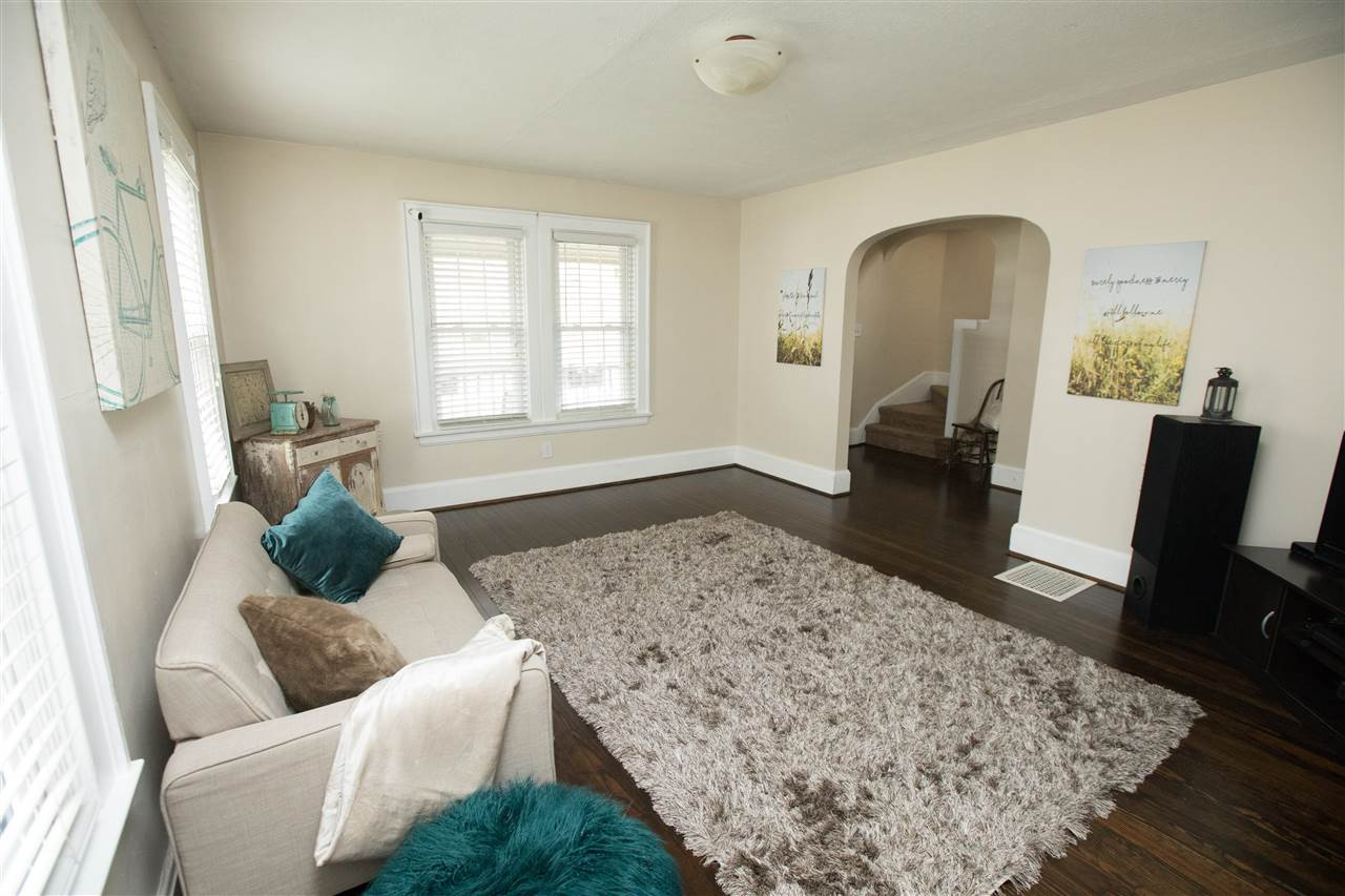 131 Lyndale Road Fort Mitchell, KY 41017 - Photo 3 of 22 Gallery Image 3