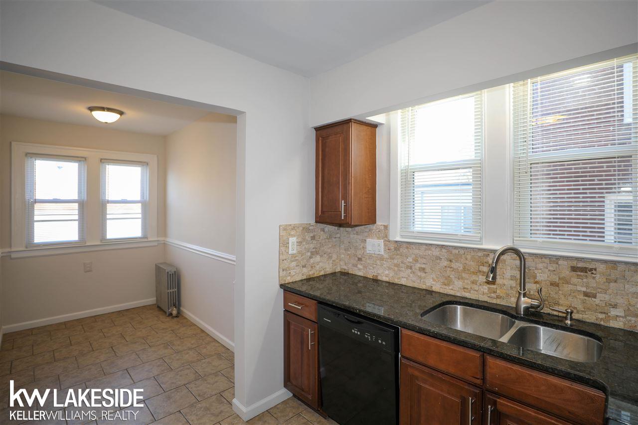 478 Cloverly Road Grosse Pointe, MI 48236 - Photo 16 of 33 50062704-15.JPG