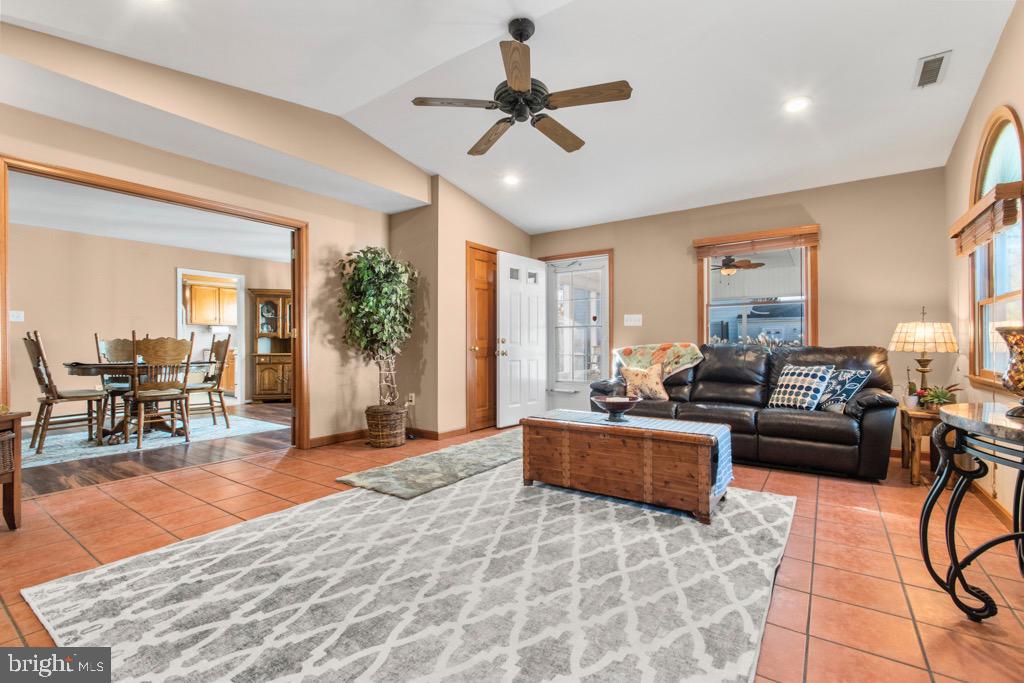 178 Dunlap Road Pasadena, MD 21122 - Photo 19 of 36